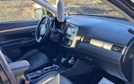 Mitsubishi Outlander III рестайлинг 3, 2013 год, 1 450 000 рублей, 9 фотография