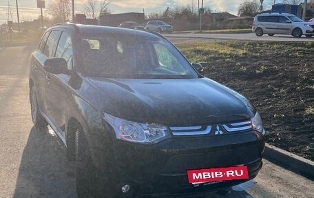 Mitsubishi Outlander III рестайлинг 3, 2013 год, 1 450 000 рублей, 16 фотография