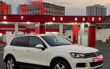 Volkswagen Touareg III, 2010 год, 2 000 000 рублей, 4 фотография