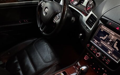 Volkswagen Touareg III, 2010 год, 2 000 000 рублей, 9 фотография