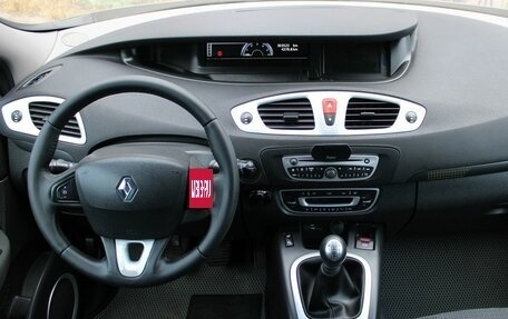 Renault Scenic III, 2010 год, 599 000 рублей, 19 фотография