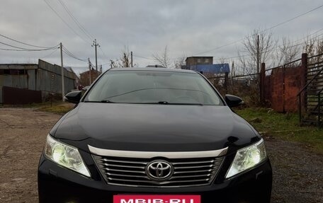 Toyota Camry, 2013 год, 1 840 000 рублей, 2 фотография
