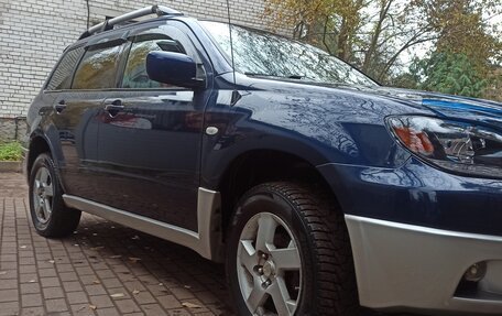 Mitsubishi Outlander III рестайлинг 3, 2003 год, 750 000 рублей, 2 фотография