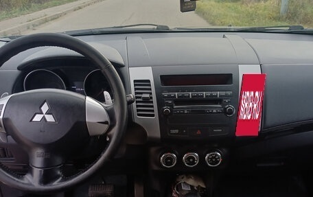 Mitsubishi Outlander III рестайлинг 3, 2010 год, 1 050 000 рублей, 7 фотография