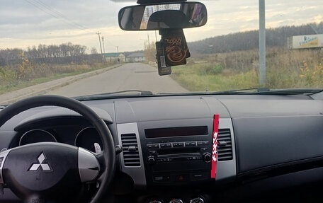 Mitsubishi Outlander III рестайлинг 3, 2010 год, 1 050 000 рублей, 6 фотография