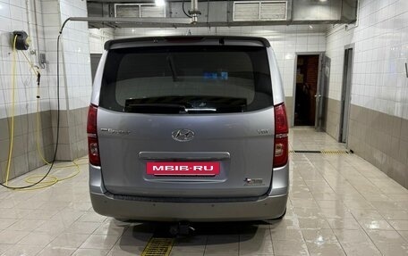 Hyundai Grand Starex Grand Starex I рестайлинг 2, 2018 год, 3 300 000 рублей, 6 фотография