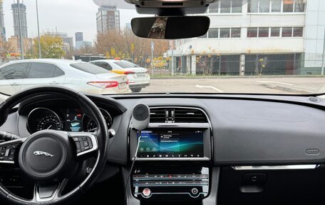 Jaguar F-Pace, 2019 год, 3 290 000 рублей, 13 фотография
