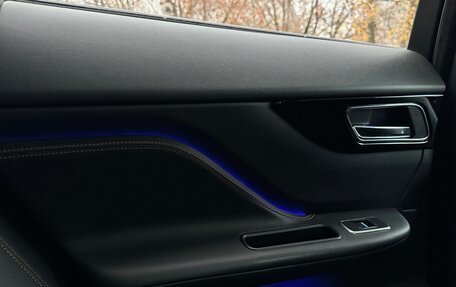 Jaguar F-Pace, 2019 год, 3 290 000 рублей, 10 фотография