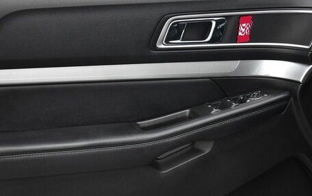 Ford Explorer VI, 2017 год, 2 590 000 рублей, 13 фотография