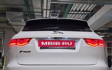 Jaguar F-Pace, 2018 год, 4 050 000 рублей, 3 фотография