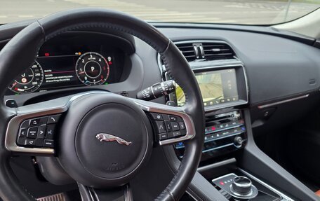 Jaguar F-Pace, 2018 год, 4 050 000 рублей, 12 фотография