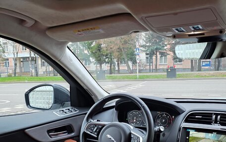 Jaguar F-Pace, 2018 год, 4 050 000 рублей, 10 фотография