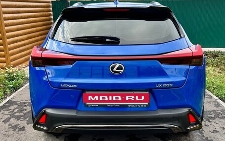 Lexus UX I, 2019 год, 3 200 000 рублей, 4 фотография