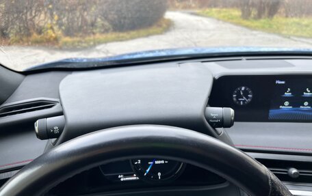 Lexus UX I, 2019 год, 3 200 000 рублей, 9 фотография