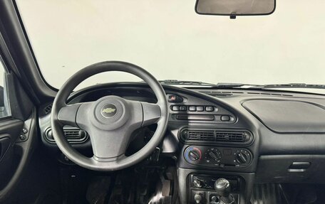 Chevrolet Niva I рестайлинг, 2017 год, 790 000 рублей, 16 фотография