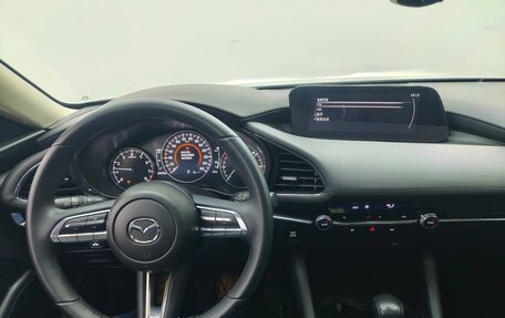 Mazda 3, 2022 год, 1 950 000 рублей, 9 фотография