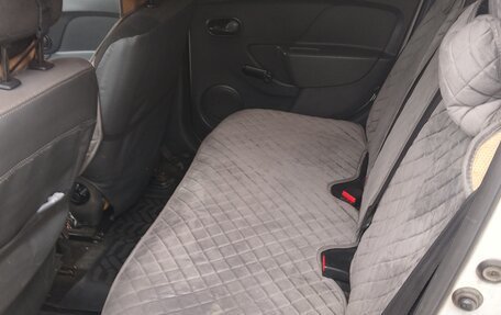 Renault Logan II, 2014 год, 550 000 рублей, 3 фотография