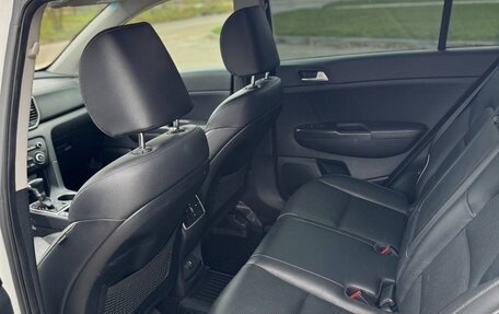 KIA Sportage IV рестайлинг, 2018 год, 2 150 000 рублей, 14 фотография