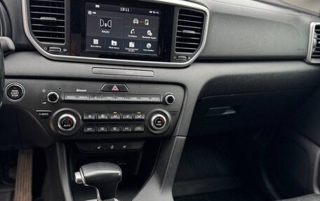 KIA Sportage IV рестайлинг, 2018 год, 2 150 000 рублей, 15 фотография