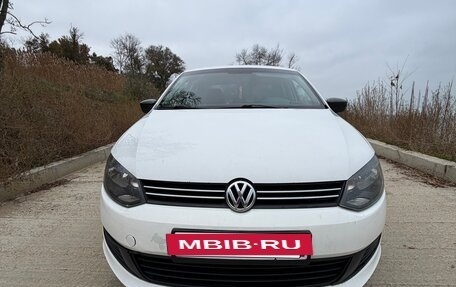 Volkswagen Polo VI (EU Market), 2011 год, 450 000 рублей, 2 фотография