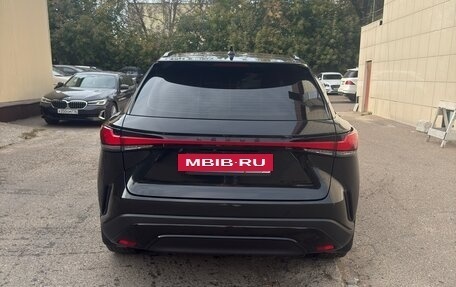 Lexus RX IV рестайлинг, 2023 год, 7 900 000 рублей, 5 фотография