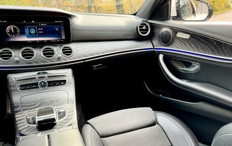 Mercedes-Benz E-Класс, 2019 год, 2 950 000 рублей, 12 фотография