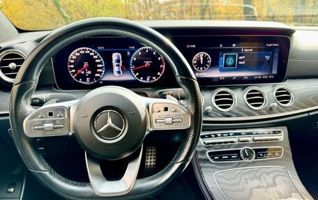 Mercedes-Benz E-Класс, 2019 год, 2 950 000 рублей, 10 фотография