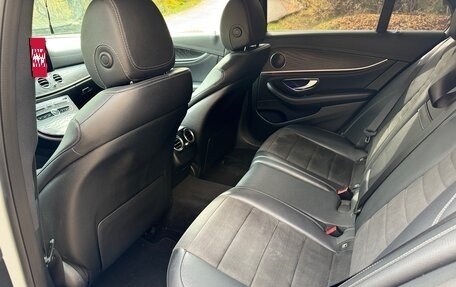 Mercedes-Benz E-Класс, 2019 год, 2 950 000 рублей, 13 фотография