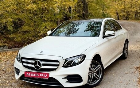 Mercedes-Benz E-Класс, 2019 год, 2 950 000 рублей, 3 фотография