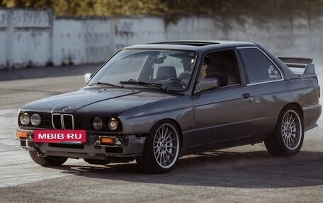 BMW 3 серия, 1983 год, 1 500 000 рублей, 3 фотография