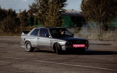 BMW 3 серия, 1983 год, 1 500 000 рублей, 2 фотография