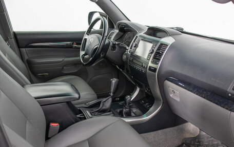 Toyota Land Cruiser Prado 120 рестайлинг, 2008 год, 2 000 000 рублей, 9 фотография