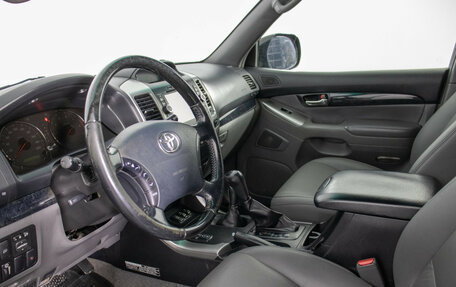 Toyota Land Cruiser Prado 120 рестайлинг, 2008 год, 2 000 000 рублей, 10 фотография