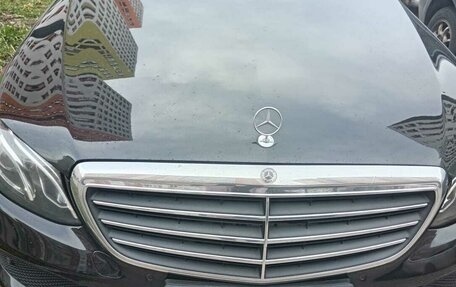 Mercedes-Benz E-Класс, 2019 год, 2 850 000 рублей, 1 фотография