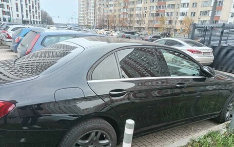 Mercedes-Benz E-Класс, 2019 год, 2 850 000 рублей, 10 фотография