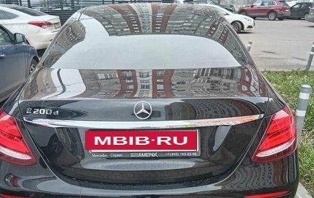 Mercedes-Benz E-Класс, 2019 год, 2 850 000 рублей, 7 фотография