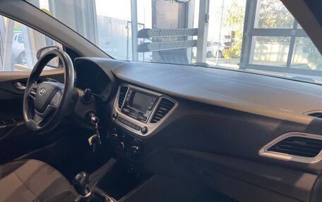 Hyundai Solaris II рестайлинг, 2019 год, 1 140 000 рублей, 11 фотография