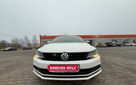 Volkswagen Jetta VI, 2015 год, 990 000 рублей, 2 фотография