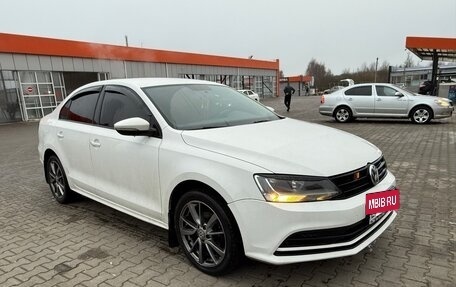 Volkswagen Jetta VI, 2015 год, 990 000 рублей, 4 фотография