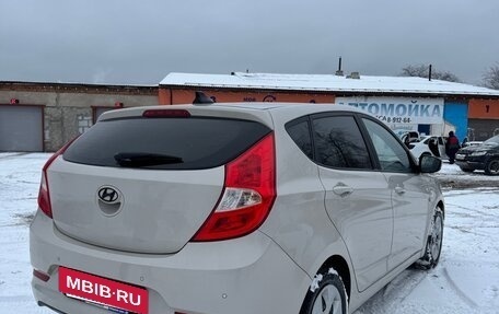Hyundai Solaris II рестайлинг, 2015 год, 1 100 000 рублей, 12 фотография