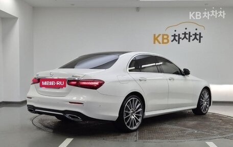 Mercedes-Benz E-Класс, 2021 год, 4 450 000 рублей, 5 фотография