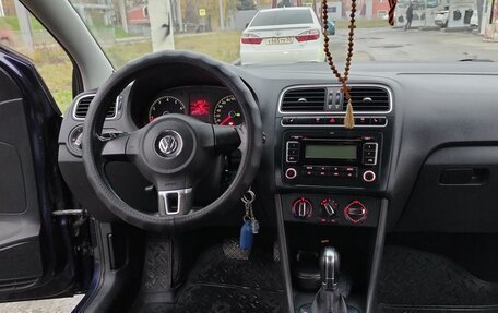 Volkswagen Polo VI (EU Market), 2012 год, 700 000 рублей, 16 фотография