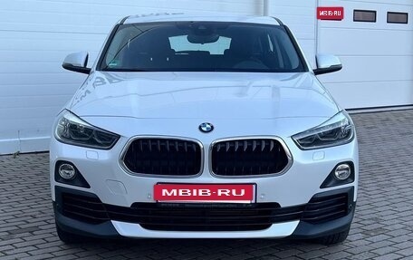 BMW X2, 2018 год, 2 800 000 рублей, 3 фотография