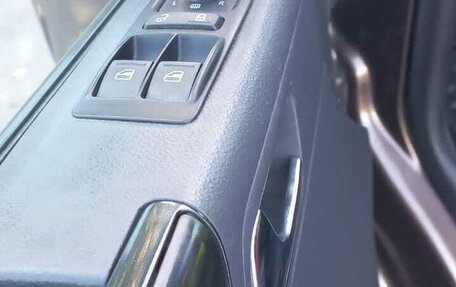 Volkswagen Caravelle T5, 2010 год, 1 980 000 рублей, 4 фотография