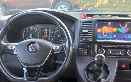 Volkswagen Caravelle T5, 2010 год, 1 980 000 рублей, 10 фотография