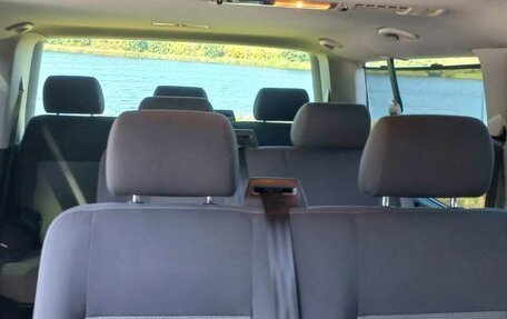 Volkswagen Caravelle T5, 2010 год, 1 980 000 рублей, 12 фотография