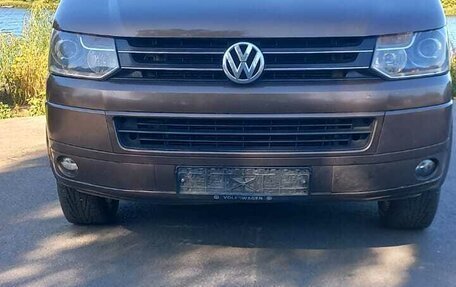 Volkswagen Caravelle T5, 2010 год, 1 980 000 рублей, 16 фотография