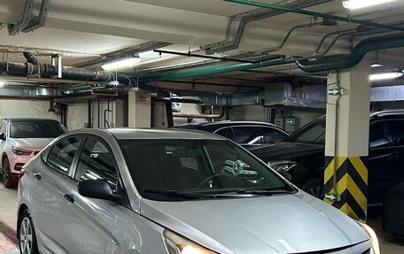 Hyundai Solaris II рестайлинг, 2015 год, 475 000 рублей, 3 фотография