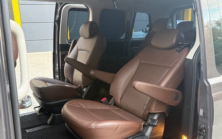 Hyundai Grand Starex Grand Starex I рестайлинг 2, 2019 год, 3 850 000 рублей, 10 фотография