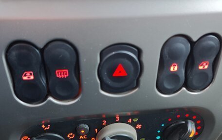 Renault Logan I, 2011 год, 550 000 рублей, 17 фотография